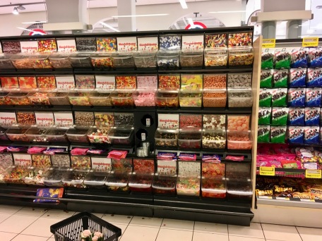 Die größte Süßwarenabteilung, die ich jemals gesehen habe, befindet sich auf den Färöer-Inseln.